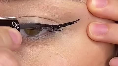 #Eyeliner #tricks ☺️🧡✨.mp4