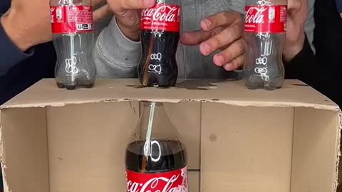 Celui qui fini en premier sa boisson Coca Cola gagneef7ur76 et devinez qui a perdu 😂😡