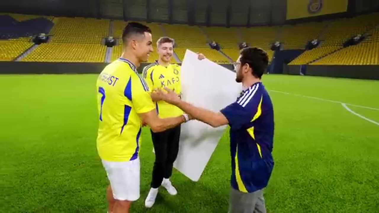 Who Will Score? Mr. Beast and Cristiano Play Football for $1 Million!