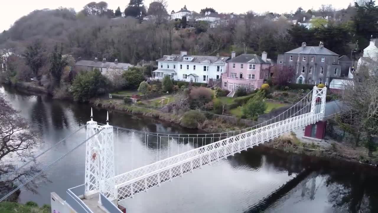 The bridge that must legally wobble