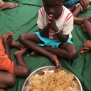 Praying before eating