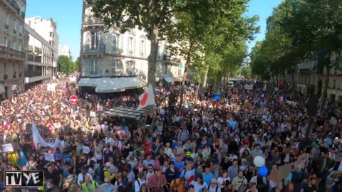 FRANCIA: L'IMPRESSIONANTE DIMOSTRAZIONE DI SABATO CONTRO IL GOVERNO MACRON