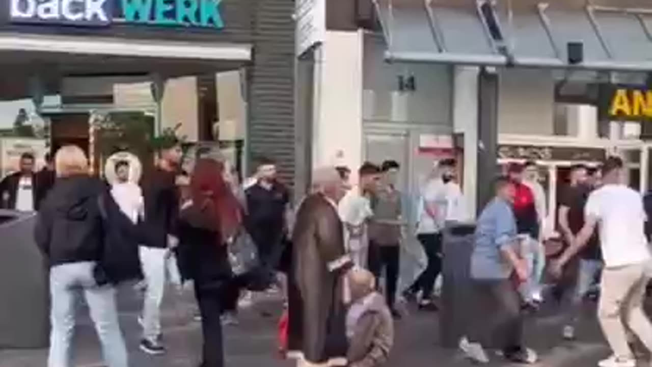 Junge Dichter und Denker bei der Nachbesprechung einer Doktorarbeit!😂😄👌