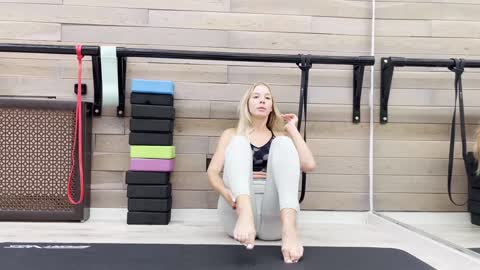 Long Legs Stretching & Hot Yoga 