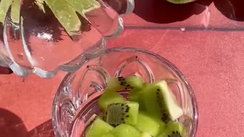 Kiwi cocktail