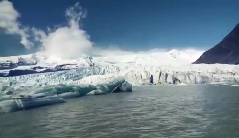 The beauty of glacier rivers