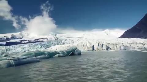 The beauty of glacier rivers