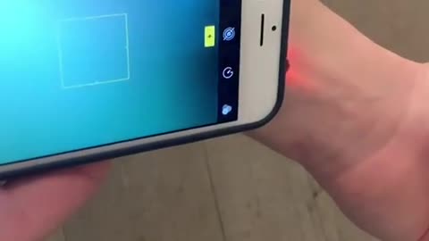 Bruchsch eins vo de ältere iPhones, dass es funktioniert