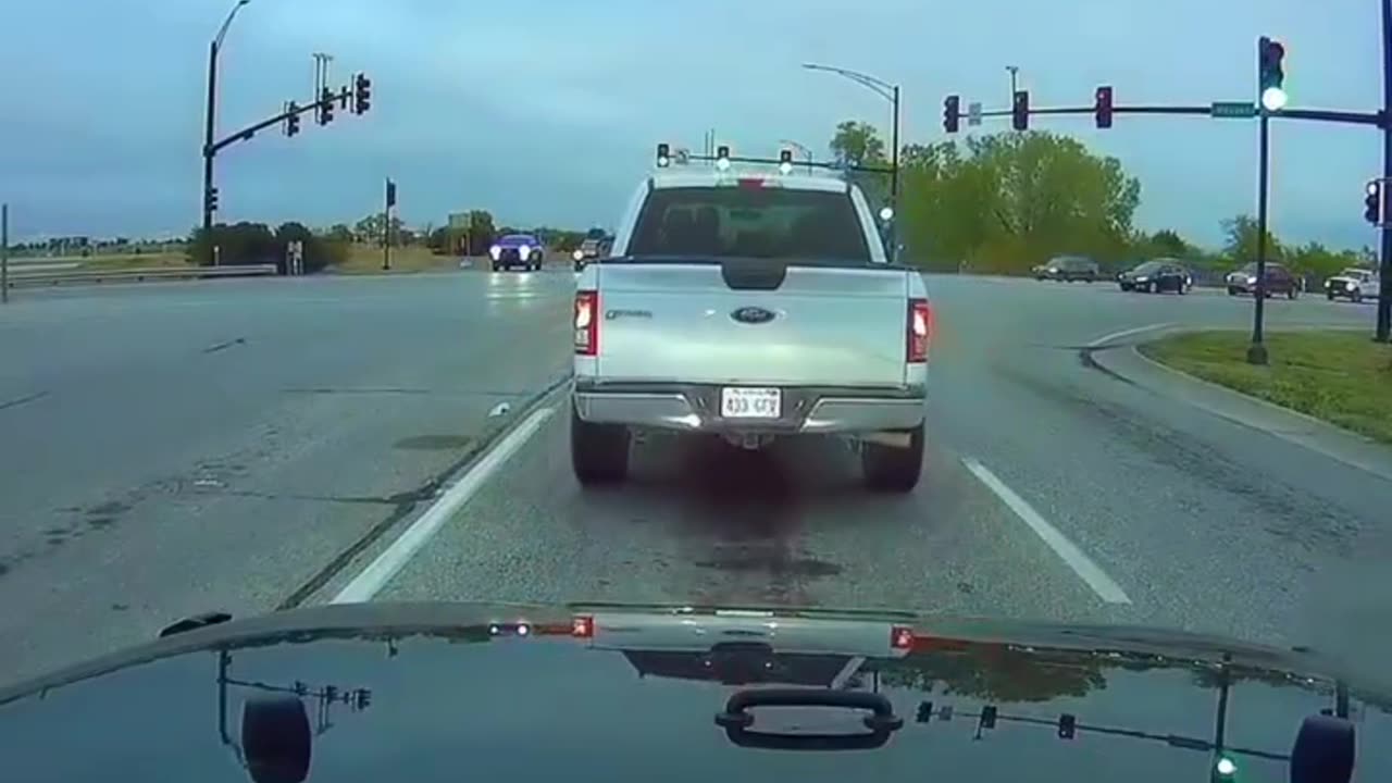 Lazy Driving Save His Life car crash compilation,car crashes