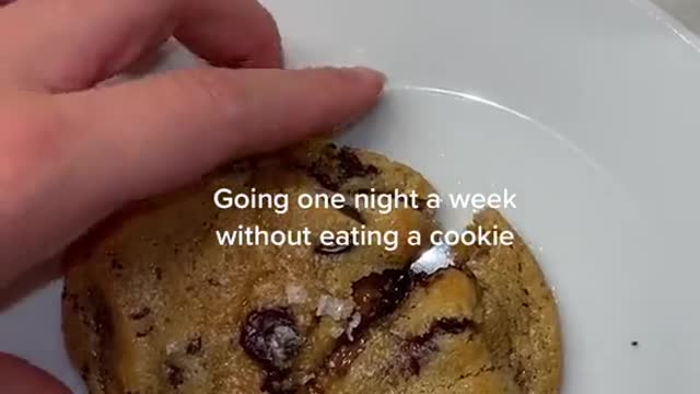 ive never been in love with a cookie before 👁👄👁 (via @Hot Take )