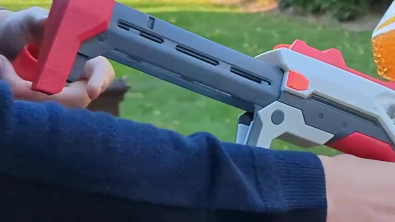 Gel blaster pistol