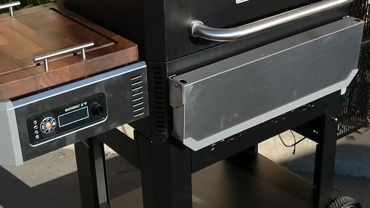 Masterbuilt Gravity Series 1050