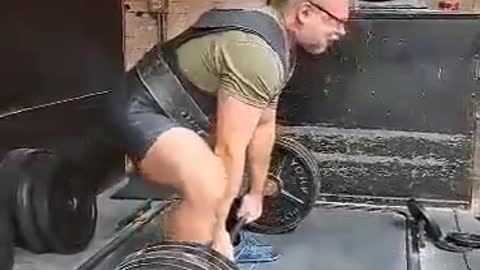 640 lb DL
