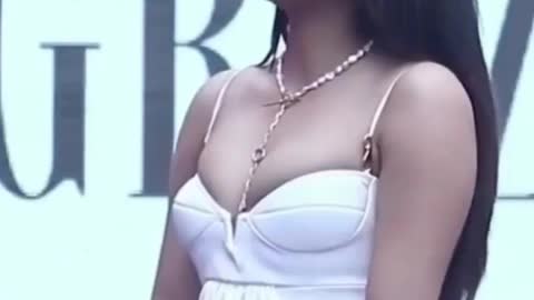 Hot n sexy Jhanvi Kapoor