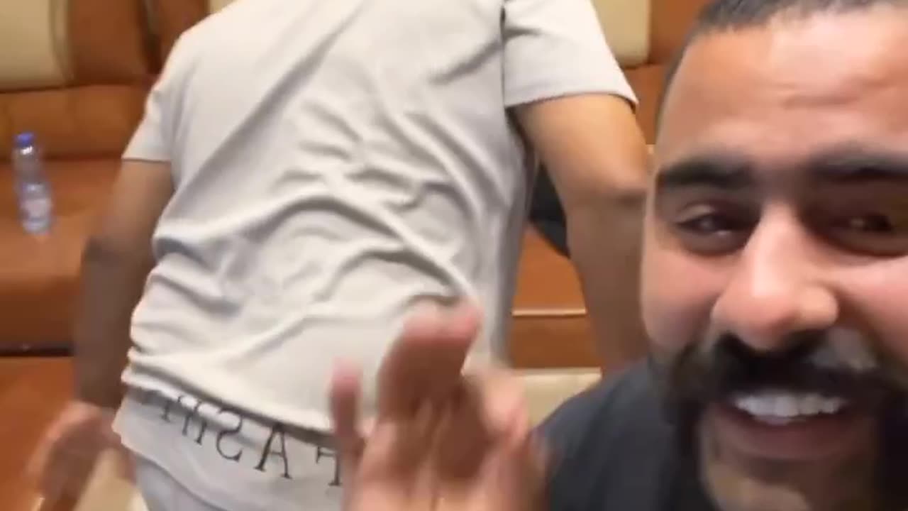 😹😹😹