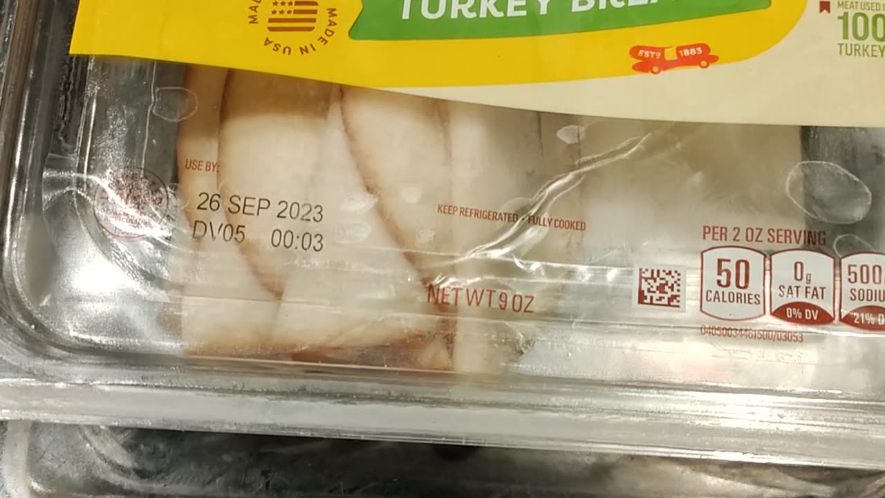 Eating Oscar Mayer Deli Fresh Smoked Turkey Breast, Dbn, MI, 8/4/23