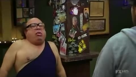 It's Always Sunny in Philadelphia - Frank Reynolds is the Trash Man!