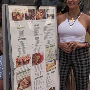 FUNNY SUNDAY AT THE OCEAN DRIVE MIAMI BEACH