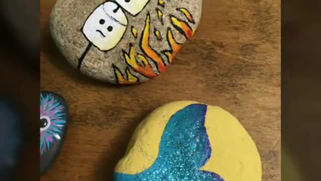 Beautiful diy floral Rock stone painting ideas