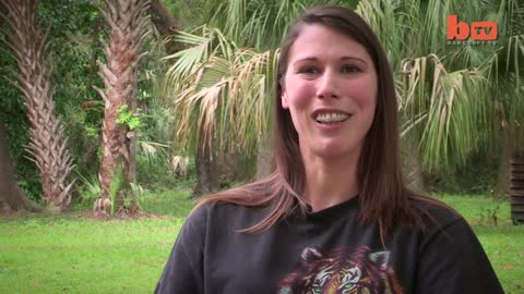 Florida Woman Keeps Bengal Tigers In Her Garden
