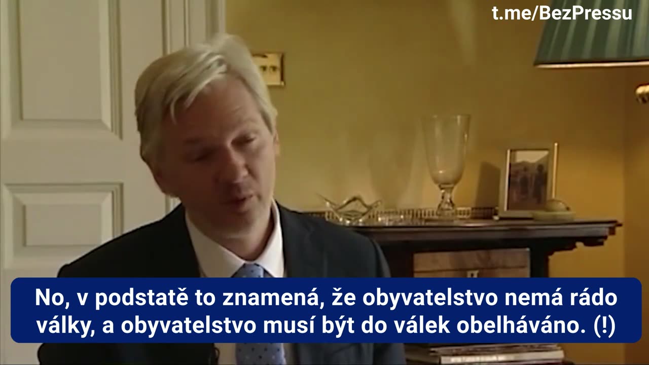 Julian Assange o válkách, které pomohla rozpoutat média