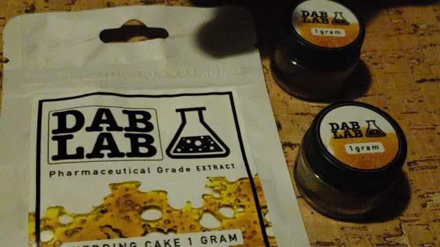 Dab lab wedding cake