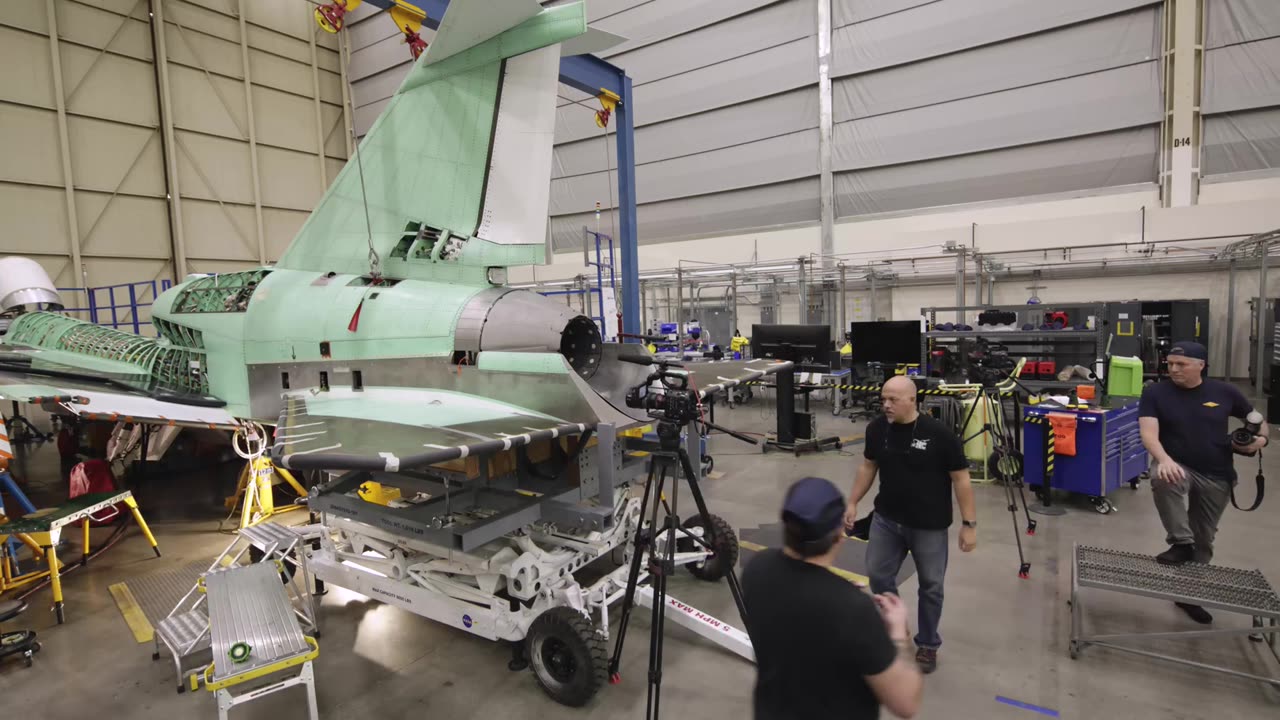 Tail Installed on NASA’s X-59 big Installation