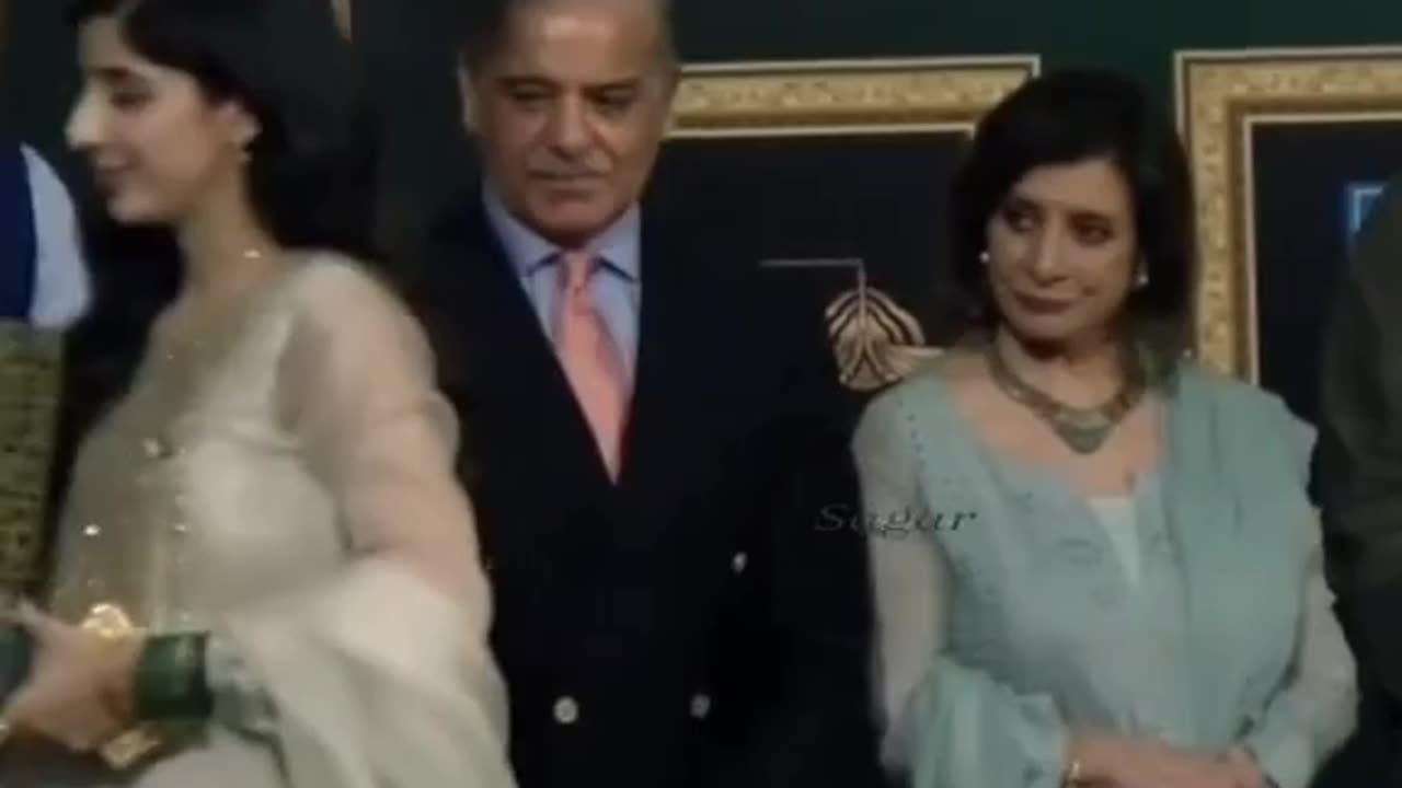 ThaRki Ex PM of Pakistan