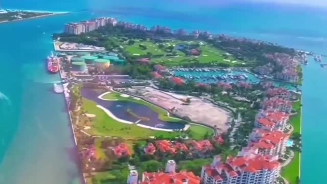 Artificial island in Miami 🇺🇲 🌴 😍 Thanks to the video credit 😊