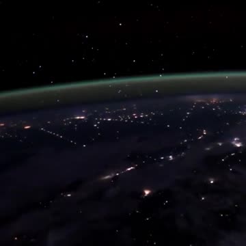 What starlink satellites look like from outer space