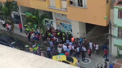 Linchan a hombre que intentó hurtar cerca de donde asesinaron a la estudiante en Bucaramanga