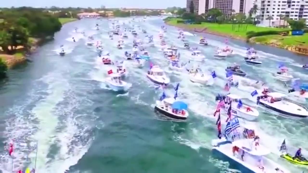 Trump Supporters Flood Florida Waters #TrumpBoatParade