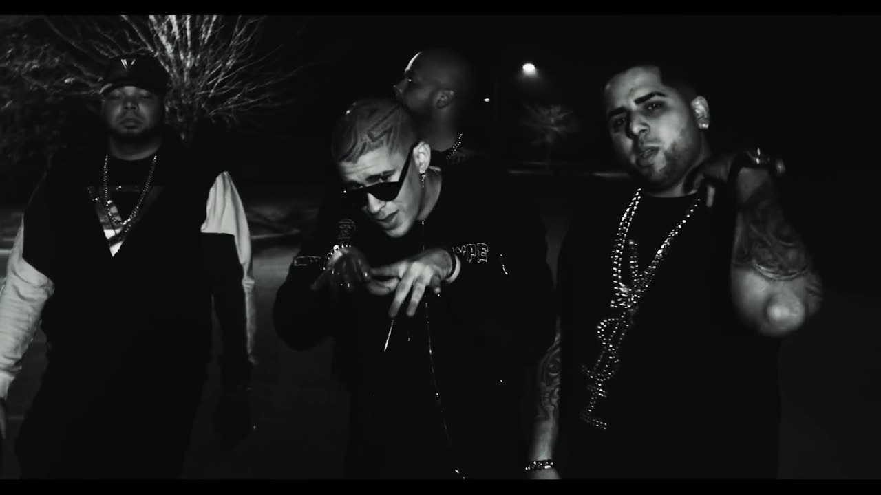 BAD BUNNY - SOY PEOR (Official Video)