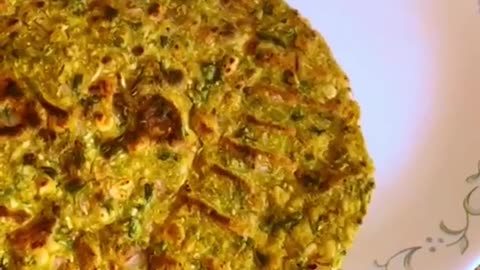 Multigrain Thalipeeth_ Vegan Thali _#youtubeshorts #vegan #vegthali #breakfast #desi #viralvideo