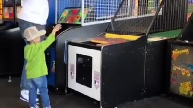 kid enjoy