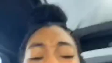 Woman screaming in the car😂