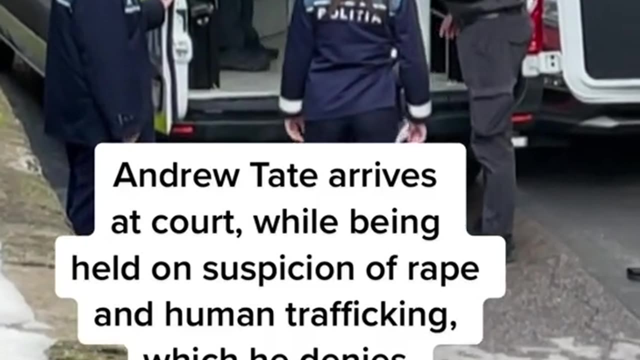 Andrew Tate arrives at court!