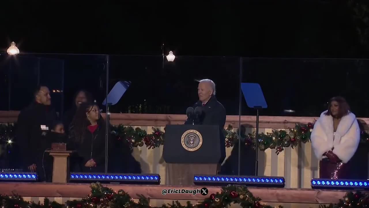 Joe Biden appears at Christmas tree lighting ceremony with a hoarse voice