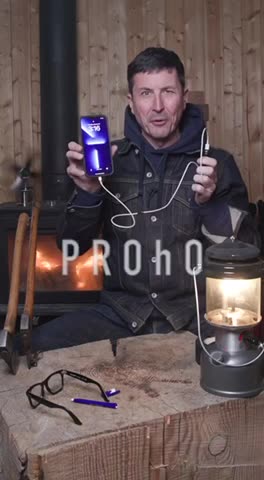 HOW TO CHARGE YOUR CELL 📱IN THE WILDERNESS WHERE THERE IS NO POWER