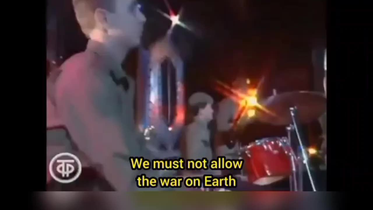 when soldiers sing" festival in 1989 talks about the dangers of a nuclear war: