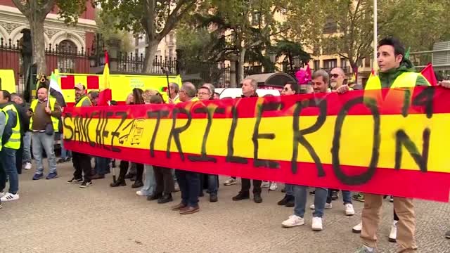 New truck drivers strike could bring Spain to a halt