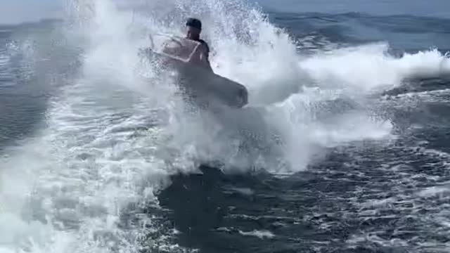 Who are you riding one of these little boats for a day with 😯🚤