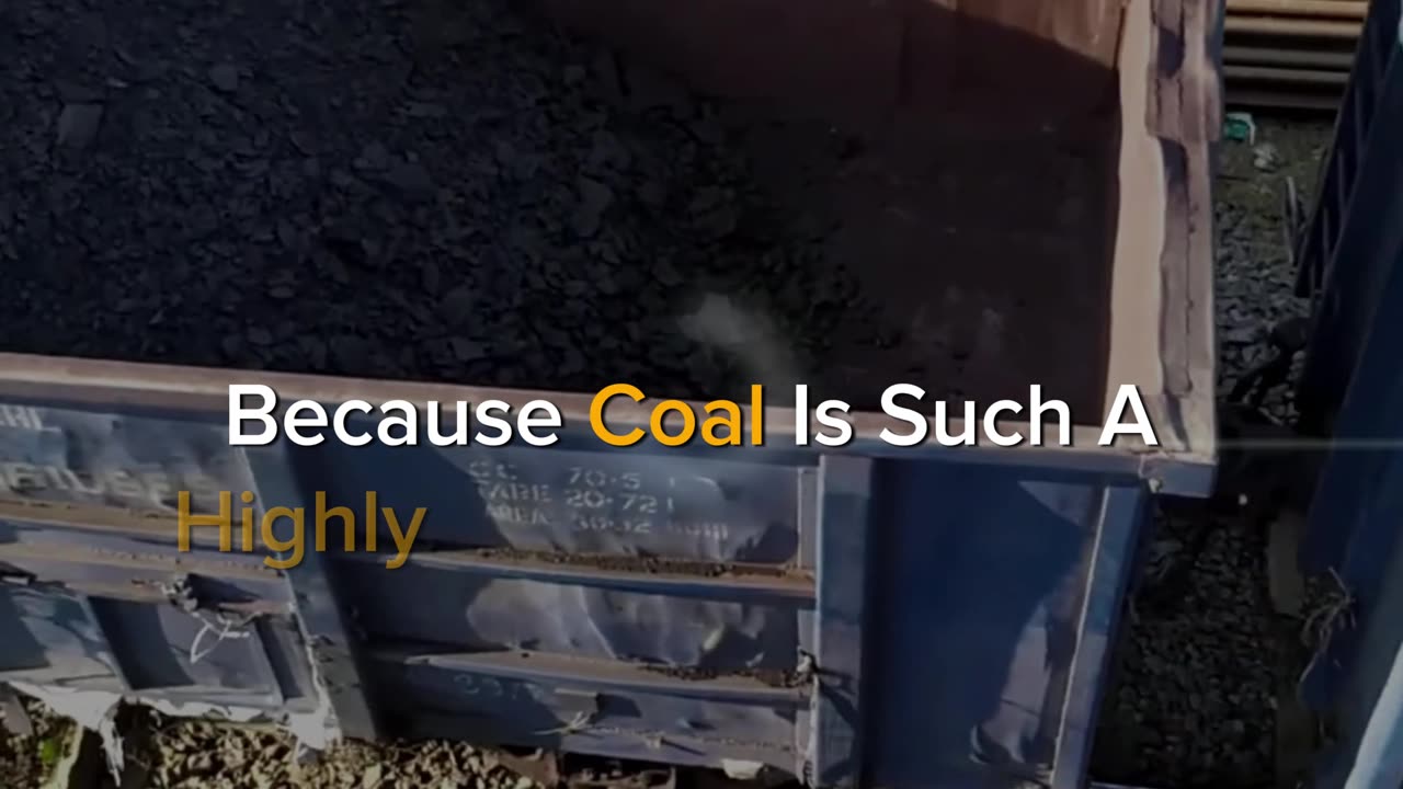 Pouring Water 💧 on the coal train but why😱.😮😮#shorts #imperialfacts