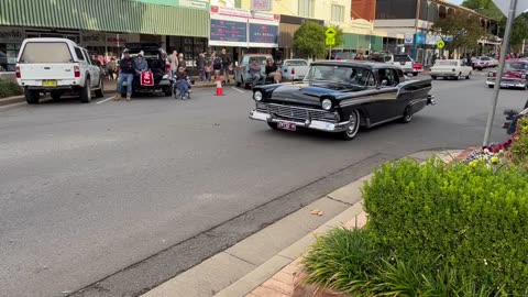 Narrandera Rod Run 2023 (daylight) 17 Cruisin no boozin