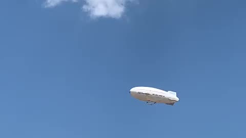 Dirigível zepelin pasagem por curitiba 2023