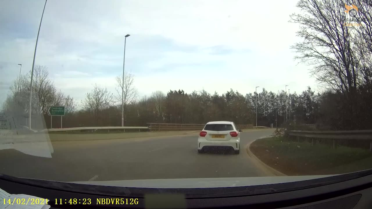 Dash cam UK Bad Drivers - Close Calls Vol. 4