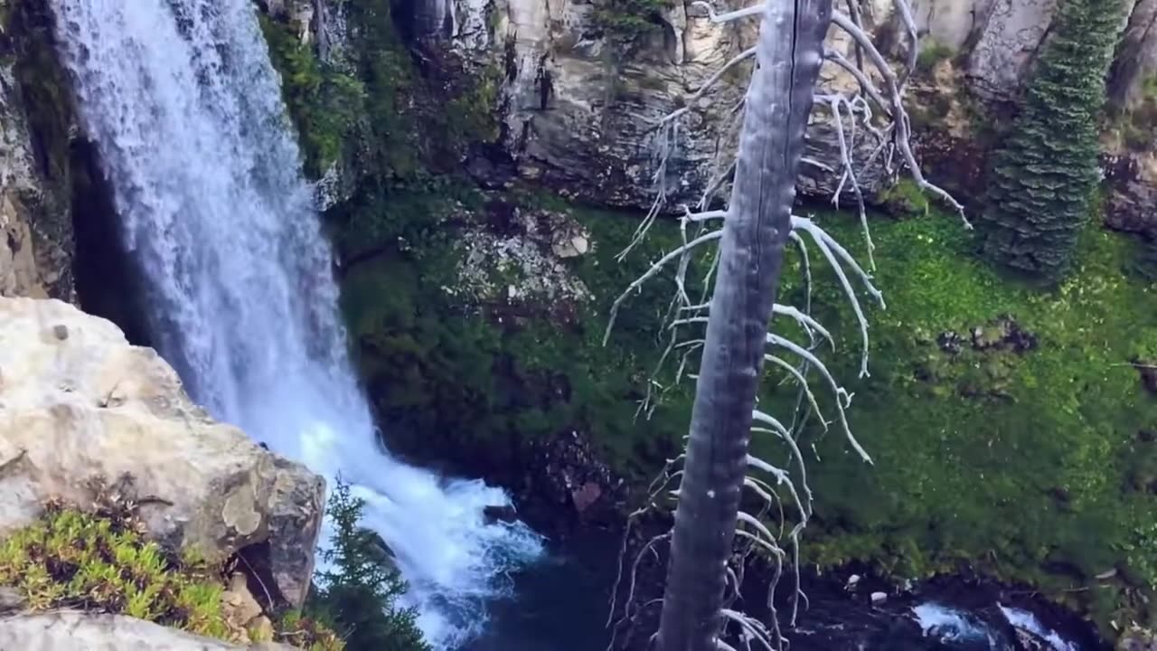 THE FAMOUS WATERFALLS IN THE WORLD _ AMAZING WATERFALLS VIDEO EVER