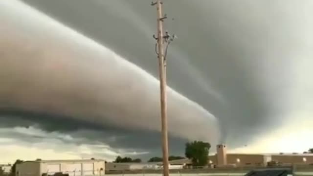 Chemtrails ramping up to accelerate the food shortage..