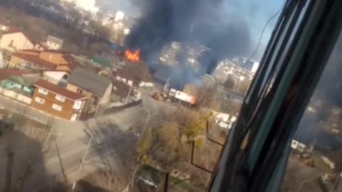 In the suburbs of Kyiv, the Giraffe shopping center is on fire