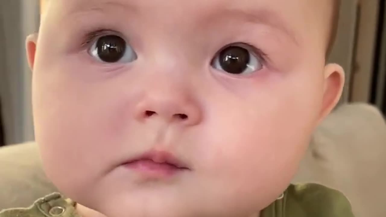 Cute and funny baby 🍼 😘 Comedy